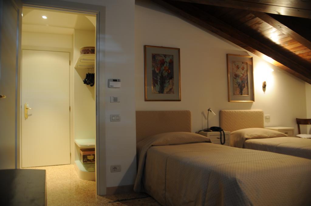 Al Melograno - Room & Breakfast Bolonia Exterior foto